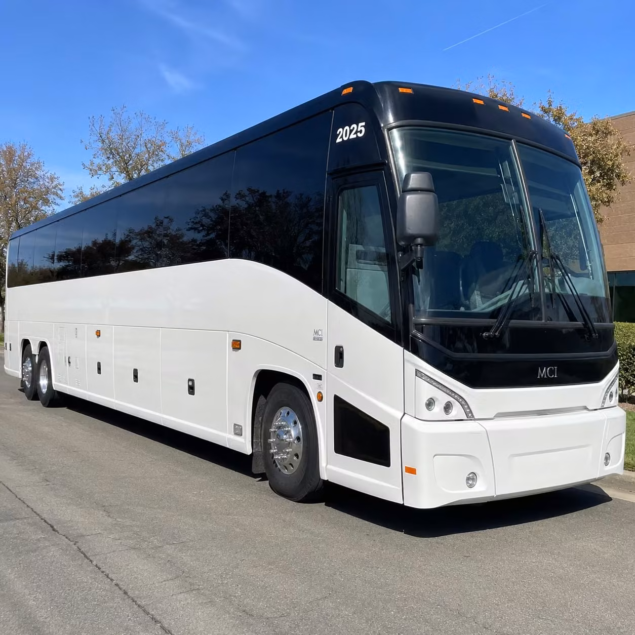coachbusgrandprairie com can connect grand prairie corporate groups with long distance transportation for any business event